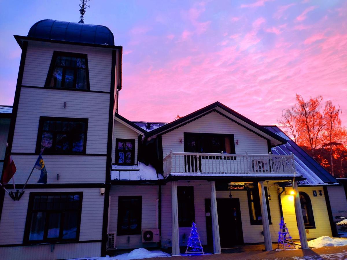 Sunset Hotel Jūrkalne Kültér fotó